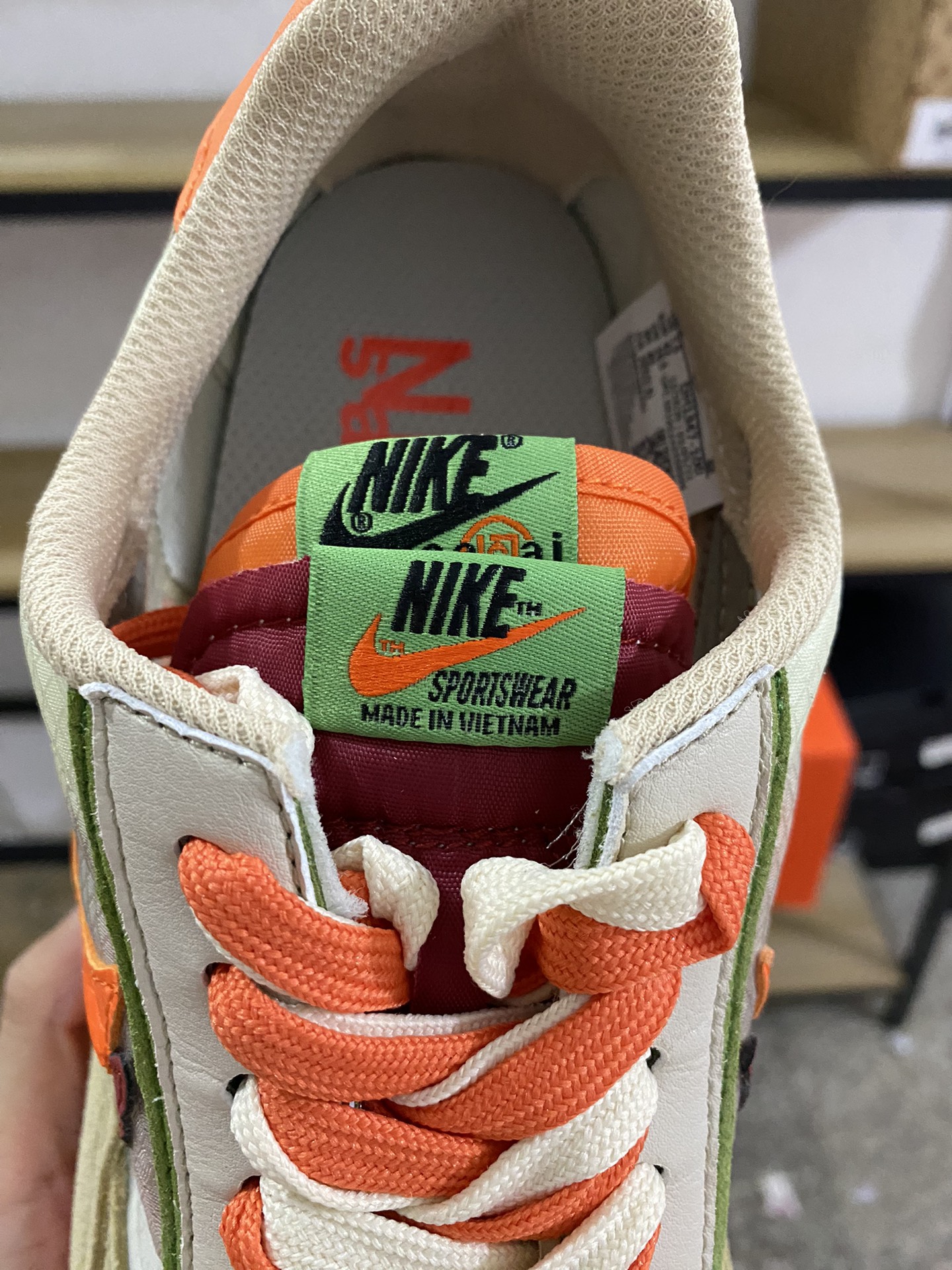 MiniCost Shoe 6
