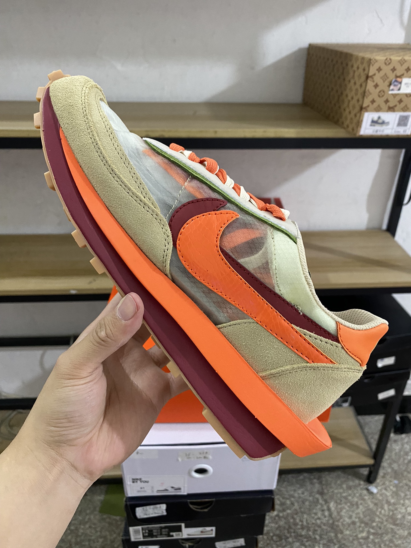MiniCost Shoe 4