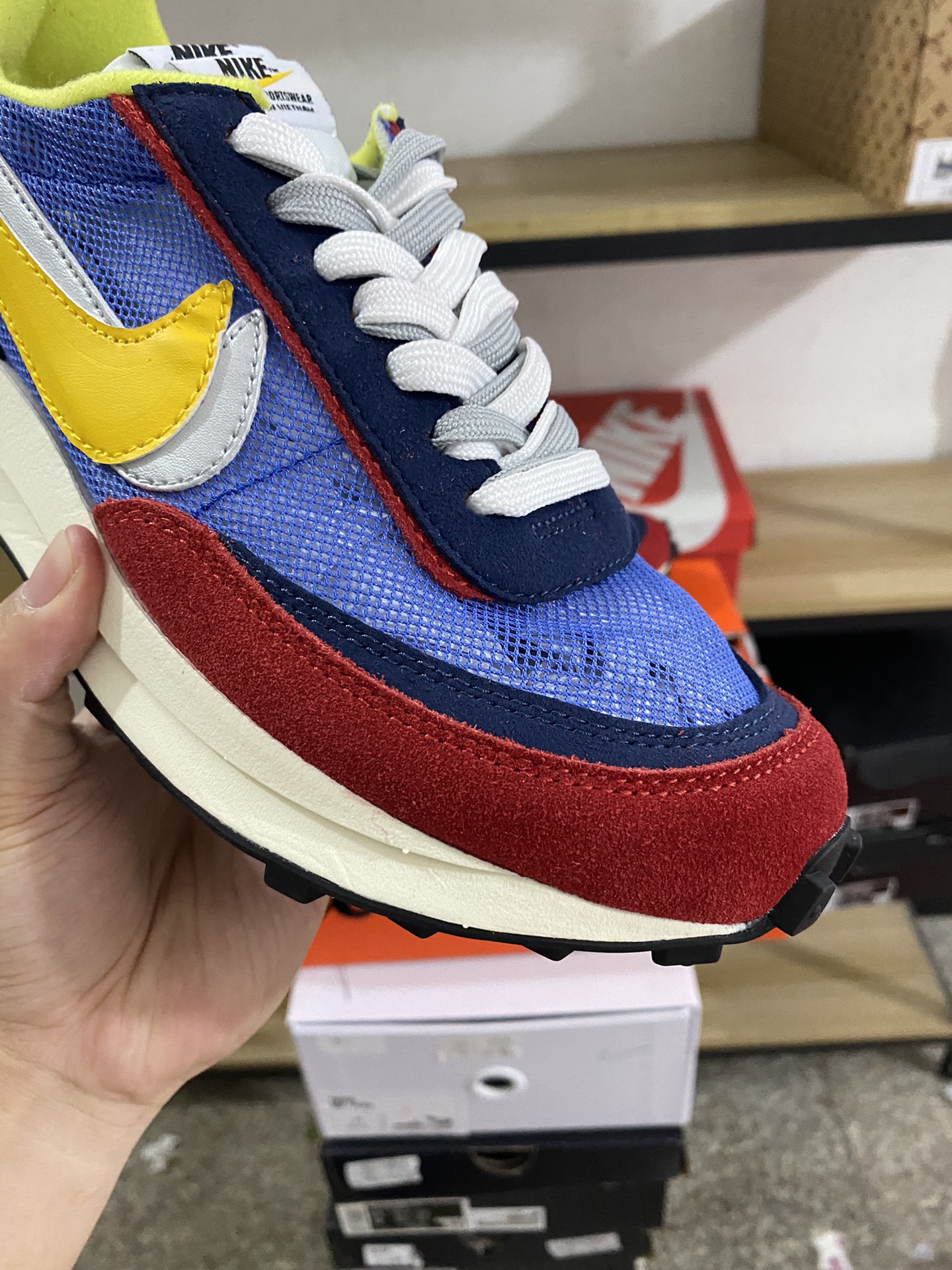 MiniCost Shoe 8