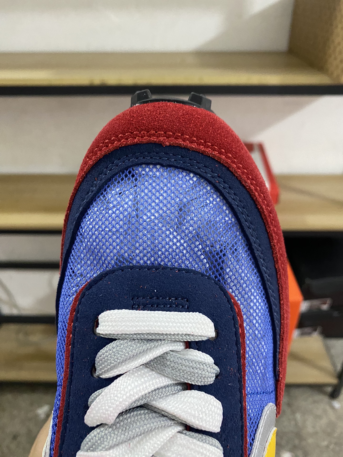MiniCost Shoe 7