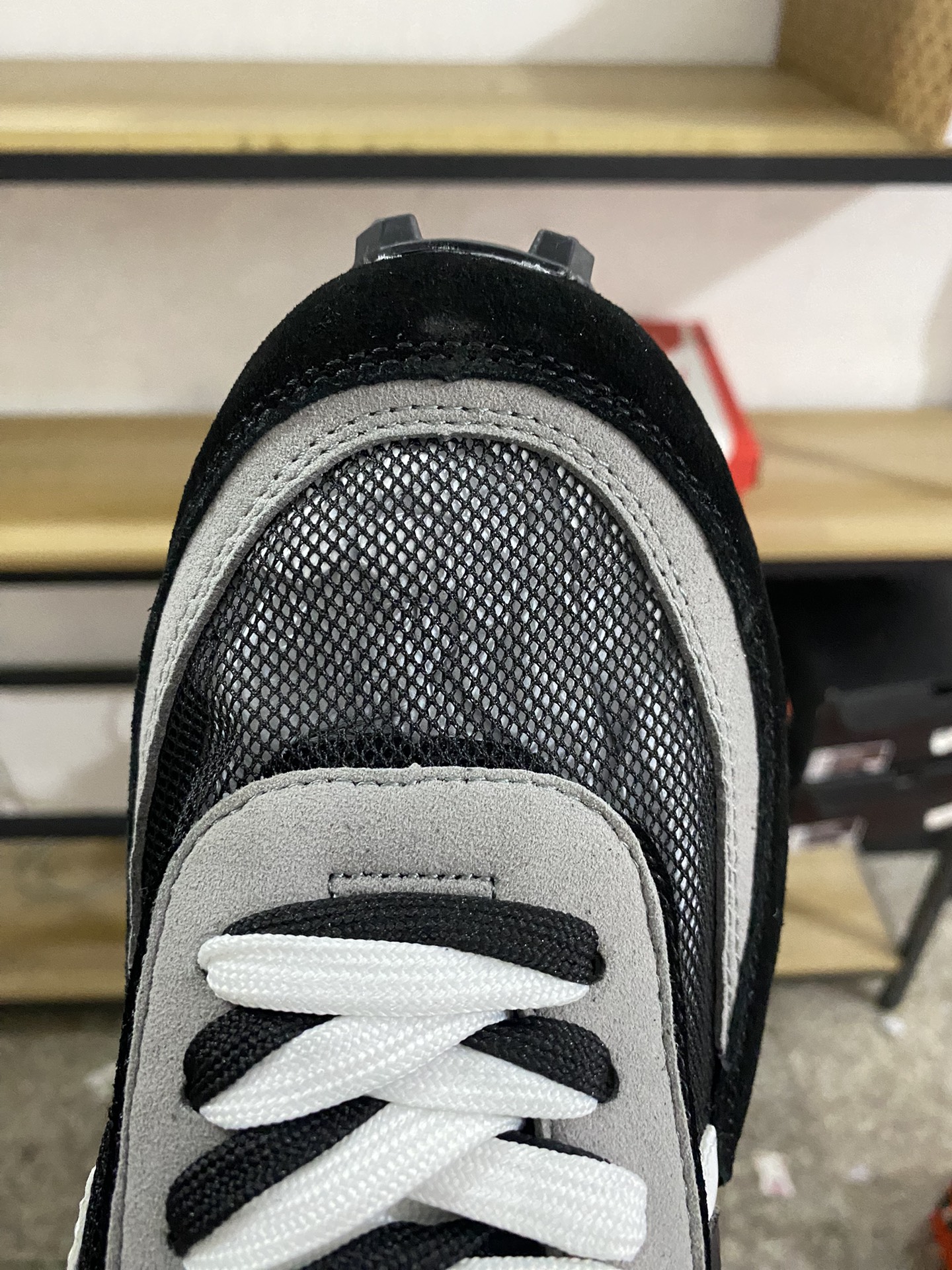 MiniCost Shoe 7