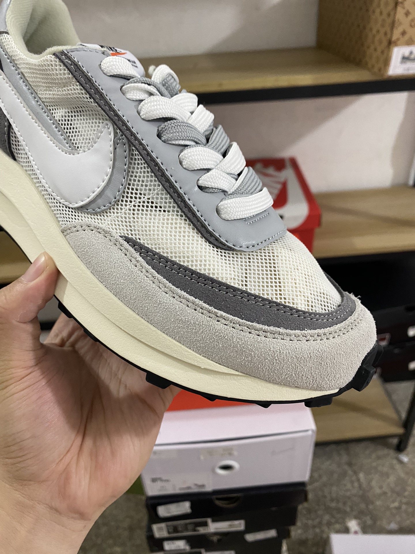 MiniCost Shoe 8