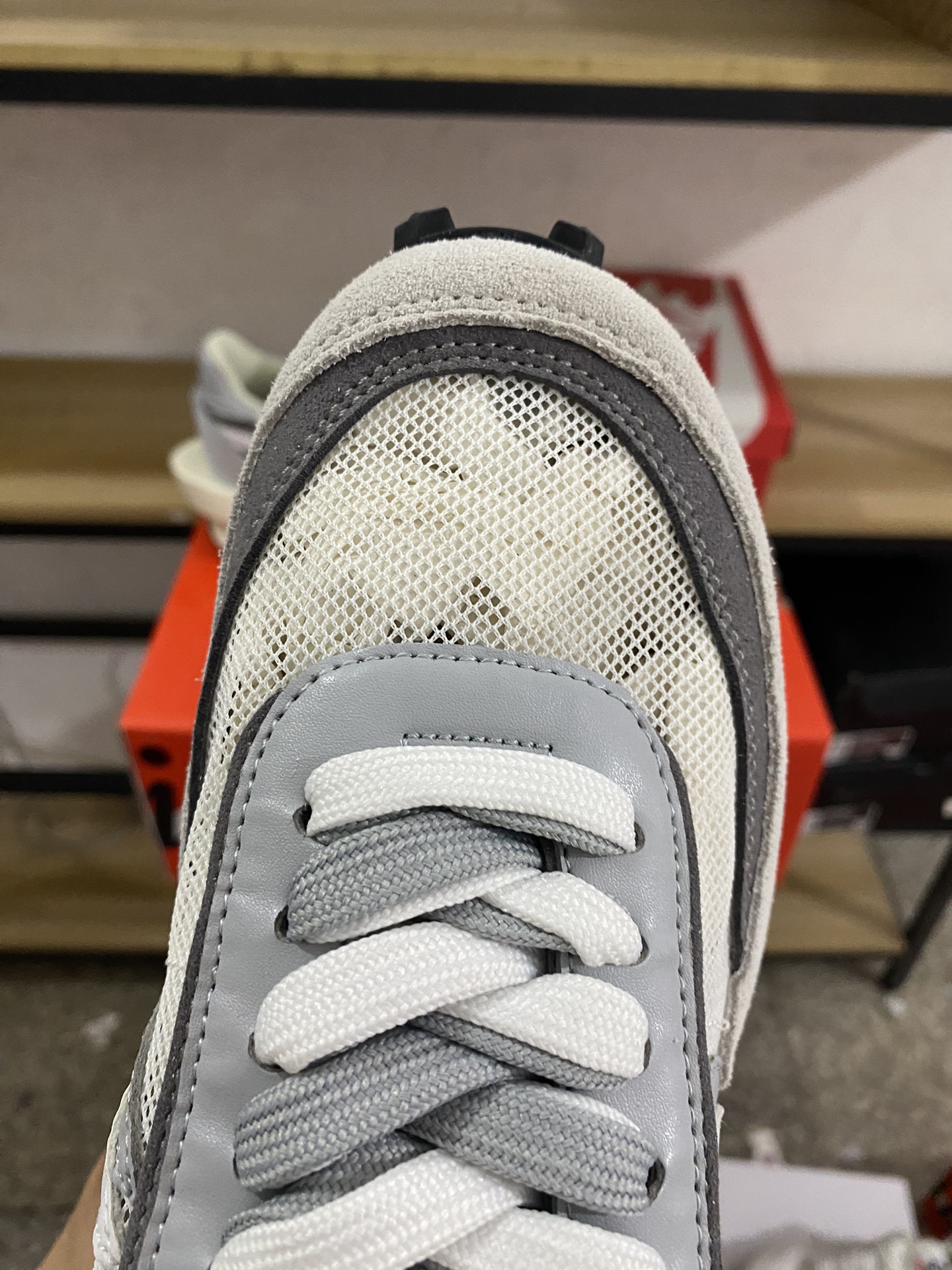 MiniCost Shoe 7