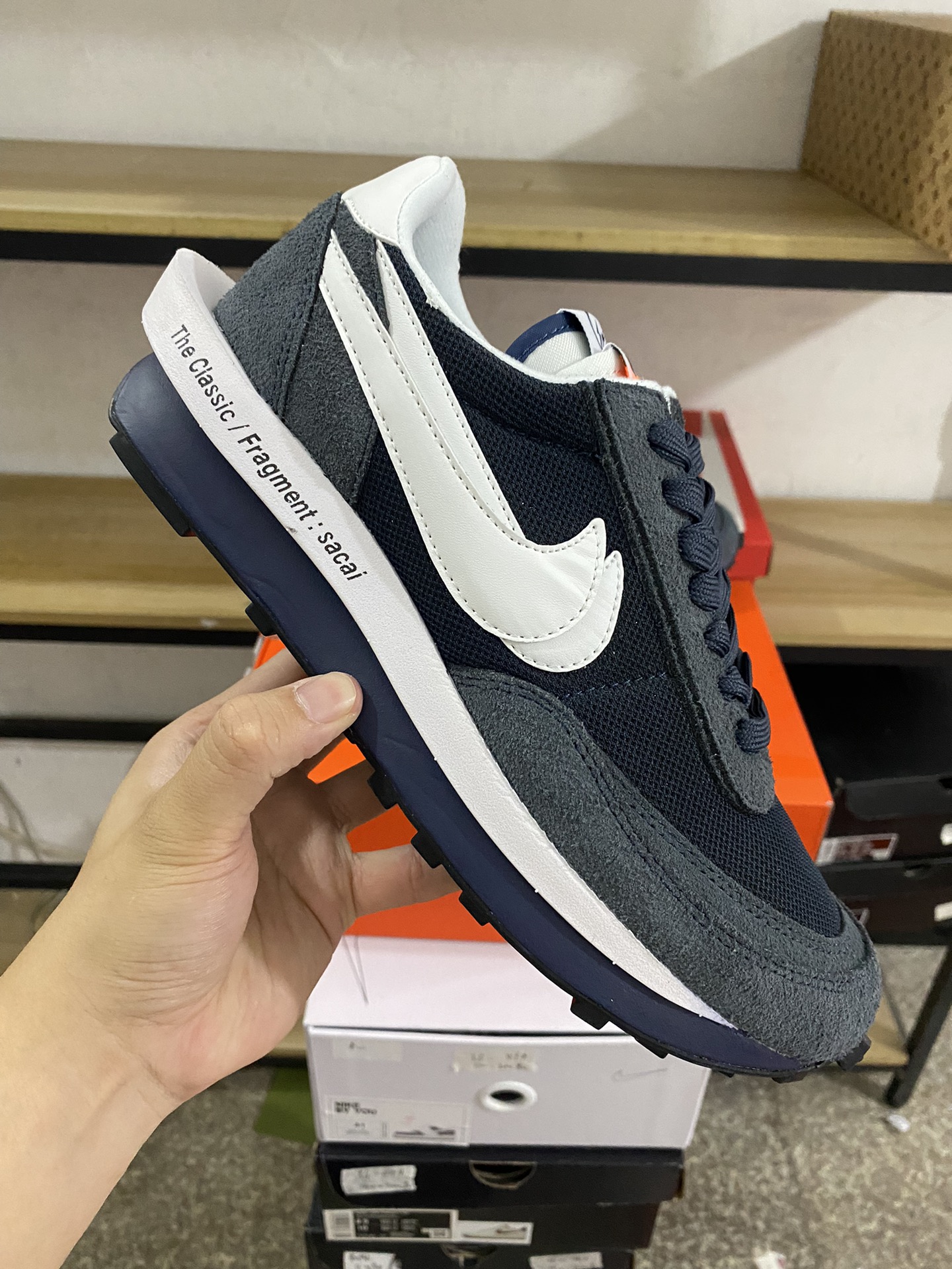 MiniCost Shoe 2