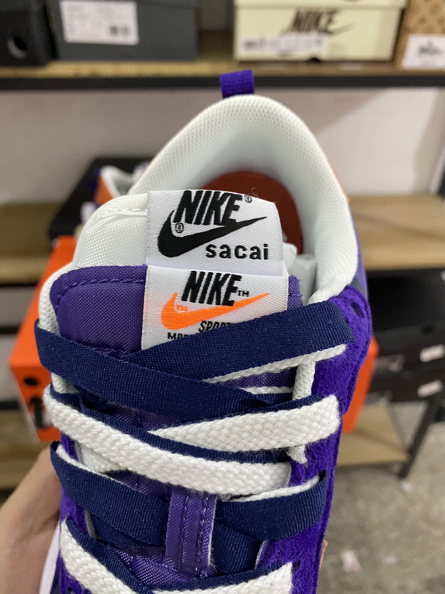 MiniCost Shoe 6