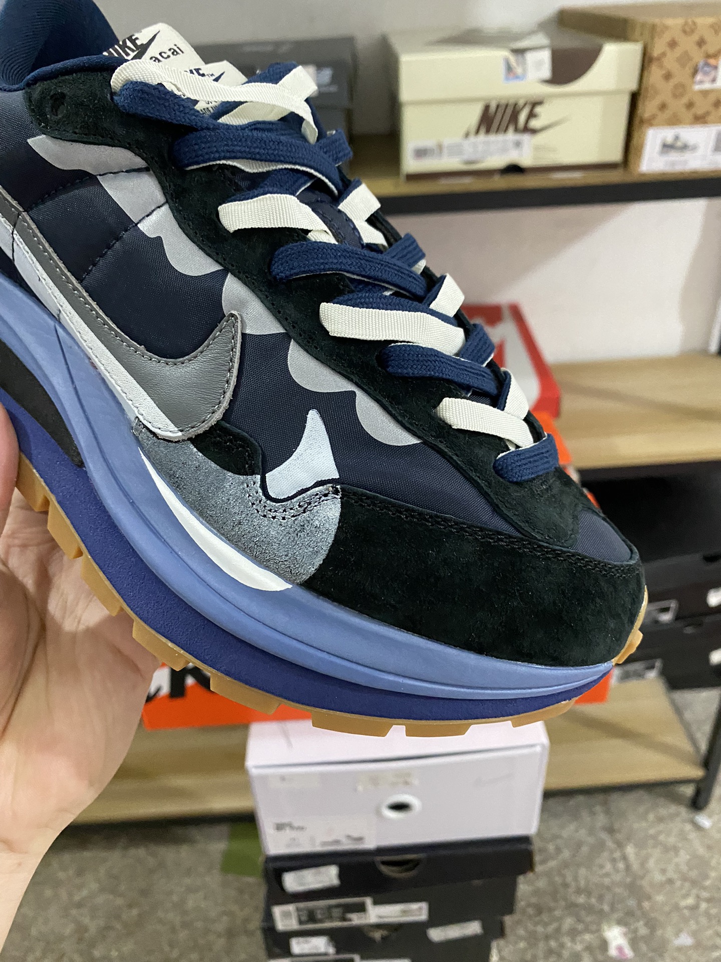 MiniCost Shoe 8