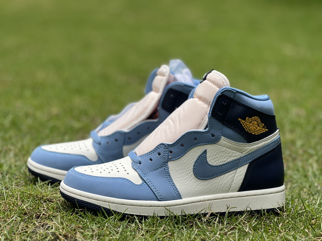 aj1白蓝高帮尺码40-45AirJordan1HighOGWMNS“FirstinFlight”FD2