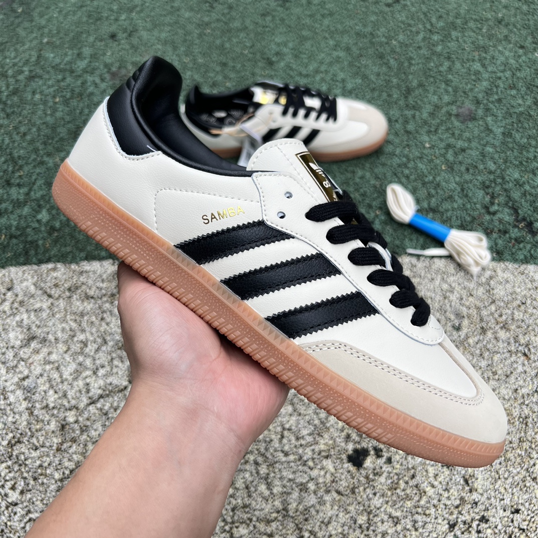 阿迪达斯米白黑棕 s2纯原版‼️
尺码：36-38 40-45 特价😇
Adidas Samba OG 