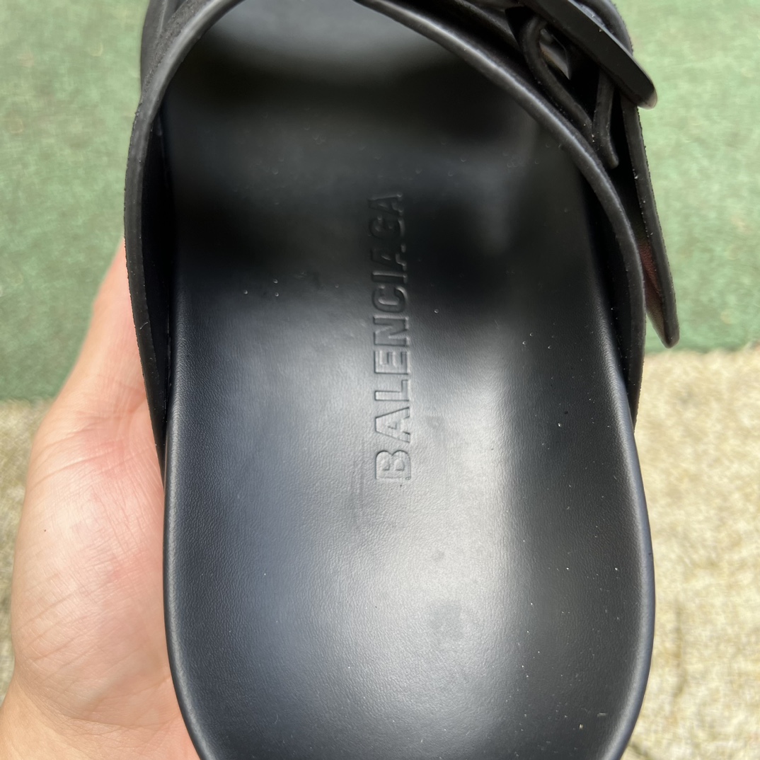 巴黎世家拖鞋黑色尺码35-45Balenciaga巴黎世家SUNDAY小牛皮平底套脚一字拖鞋