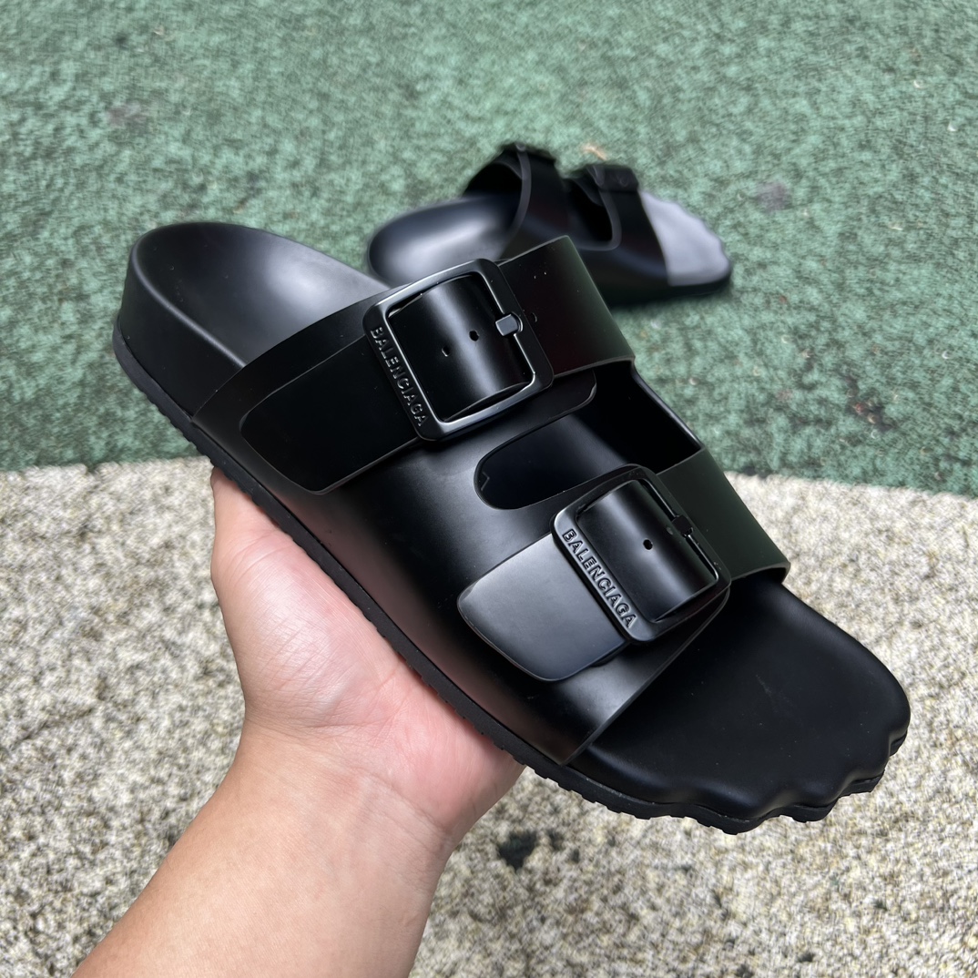 巴黎世家拖鞋黑亮色尺码35-45Balenciaga巴黎世家SUNDAY小牛皮平底套脚一字拖鞋