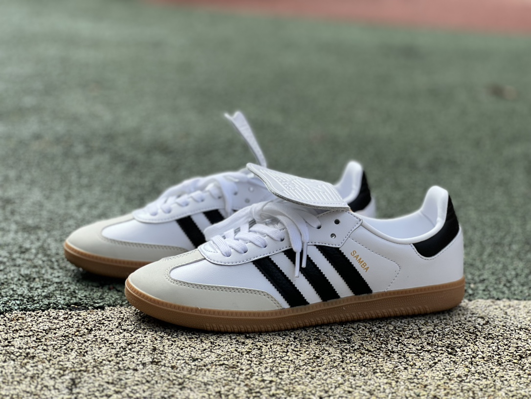 阿迪达斯桑巴白灰黑 LT s2纯原版‼️
尺码：36-45 特价😇
Adidas阿迪达斯 Samba L