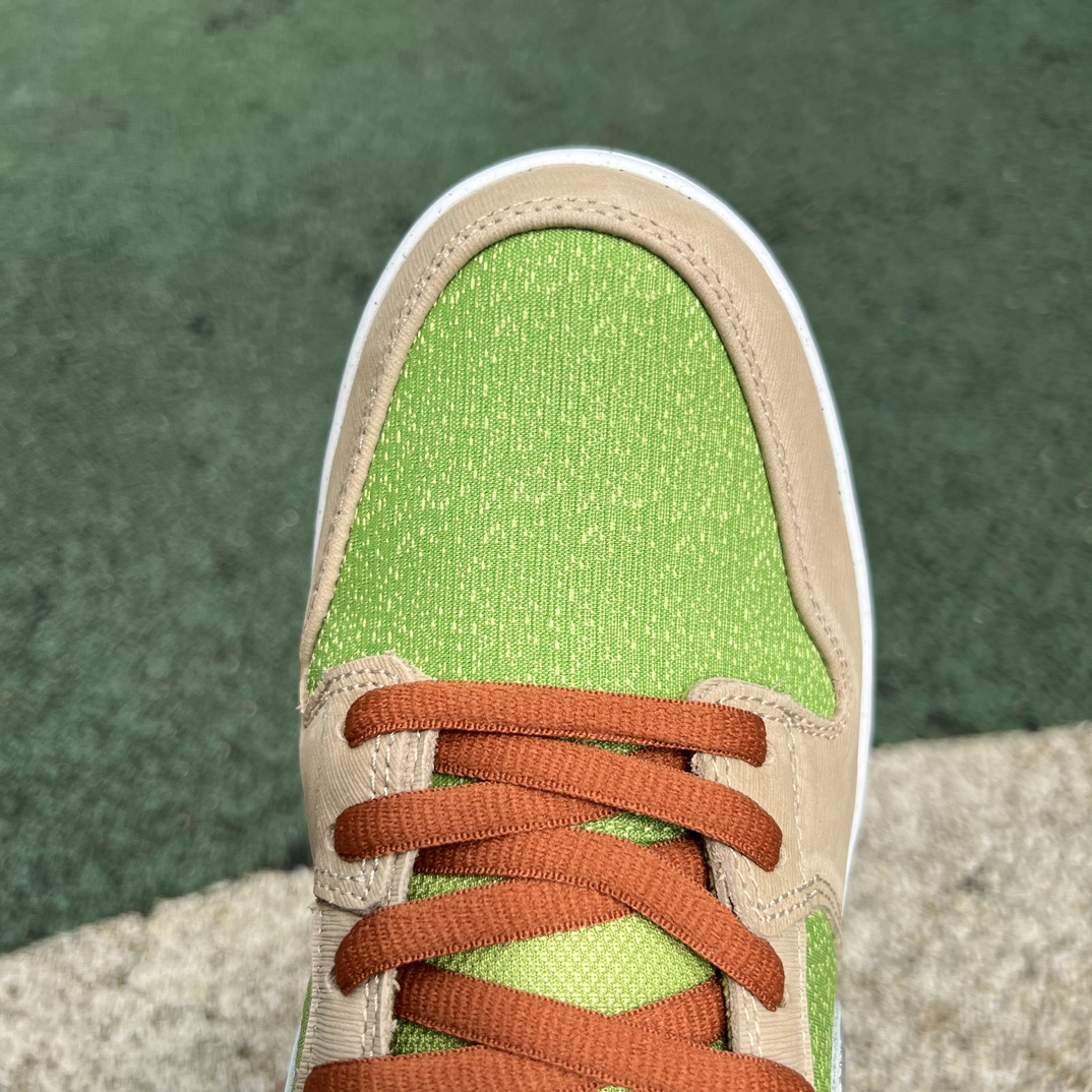 Dunk棕绿 s2纯原版‼️
尺码：36-47 特价😇
Nike Dunk SB Low Dinner 