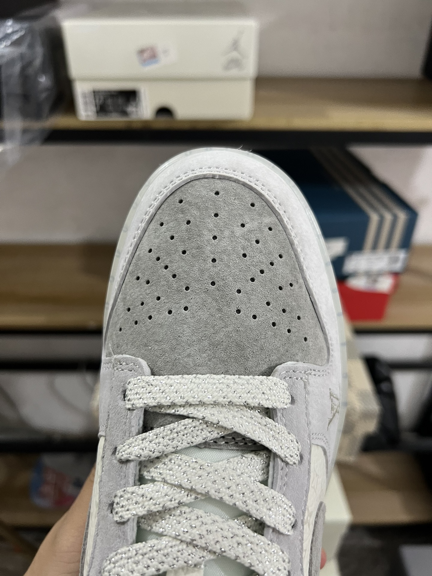 MiniCost Shoe 7