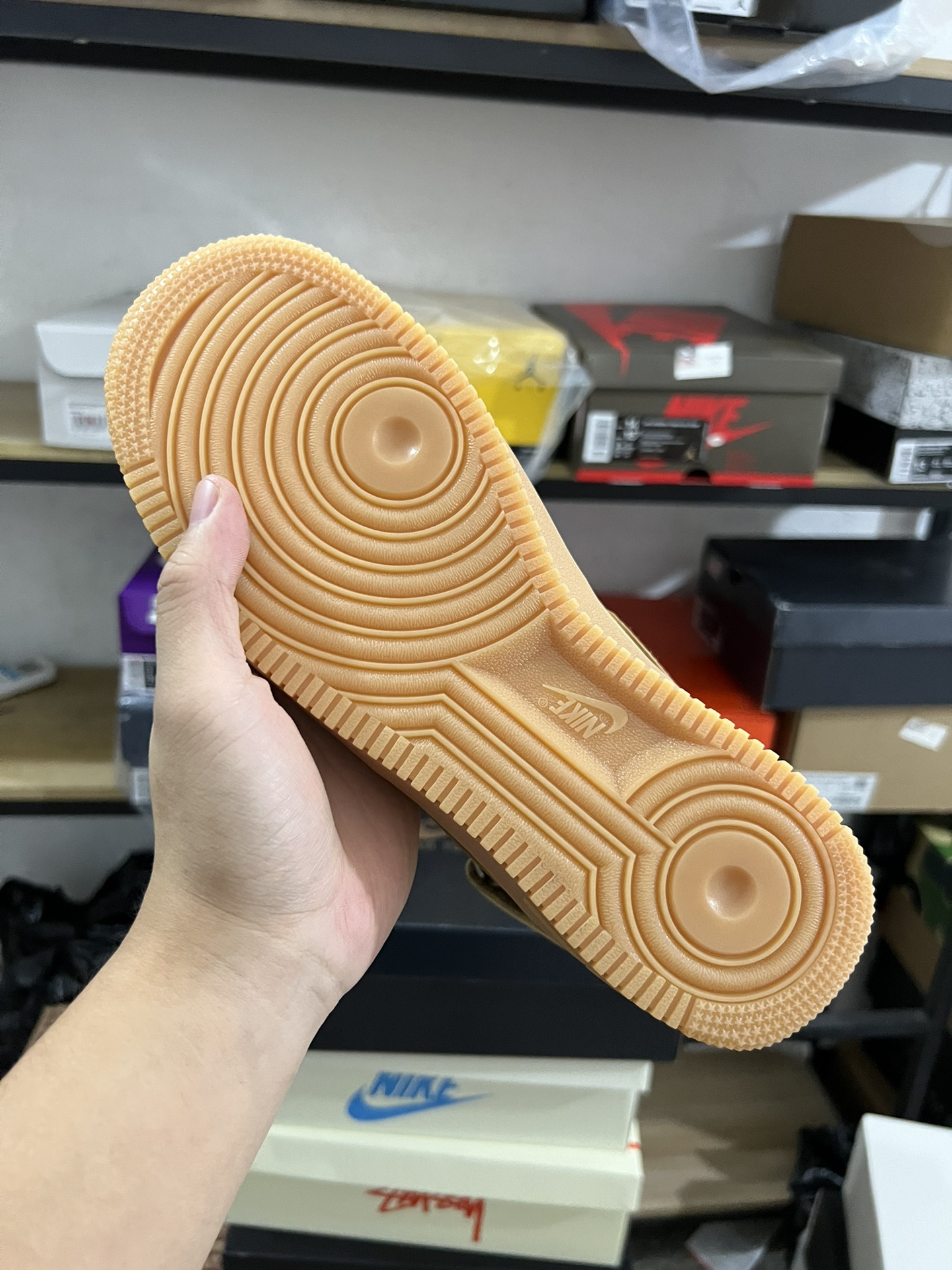 MiniCost Shoe 5