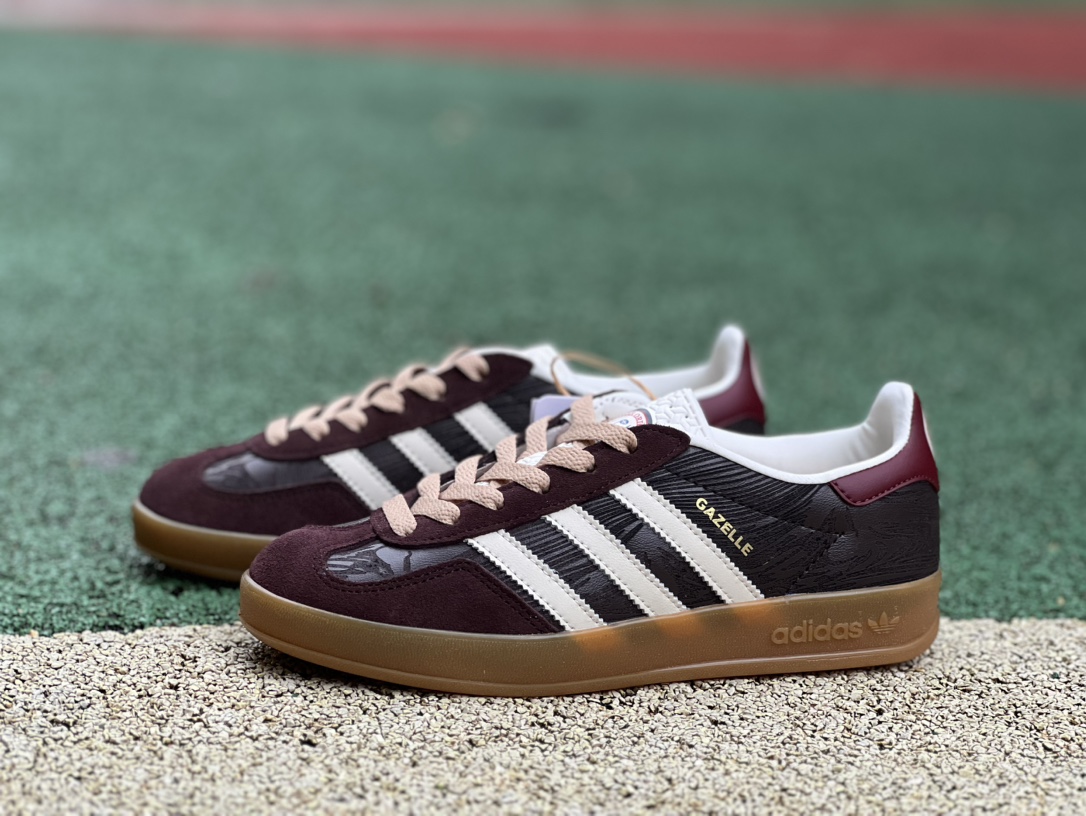 阿迪德训酒红棕色 s2纯原版‼️
尺码：36-45 特价😇
阿迪达斯Adidas GAZELLE IND