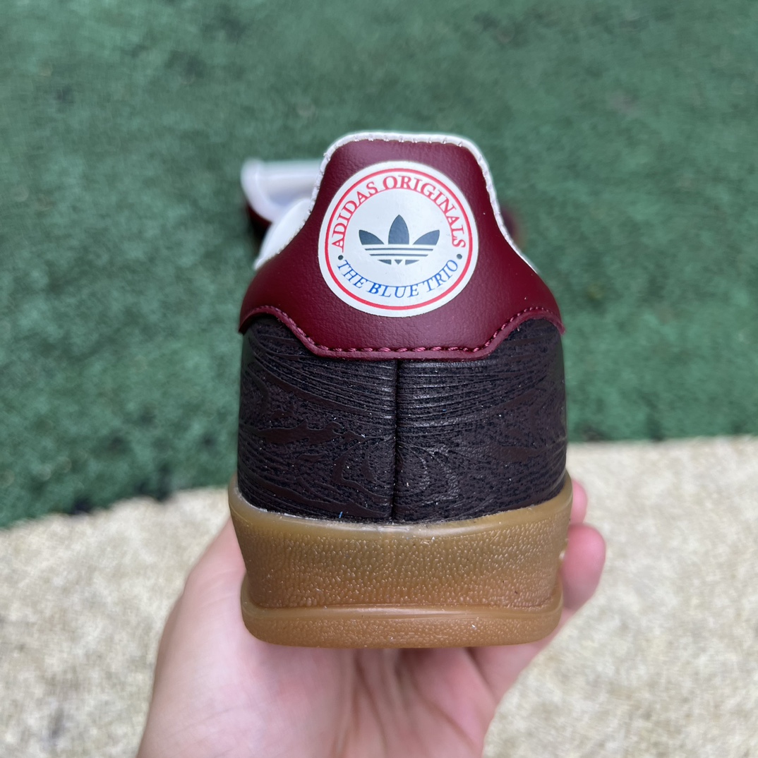 阿迪德训酒红棕色 s2纯原版‼️
尺码：36-45 特价😇
阿迪达斯Adidas GAZELLE IND