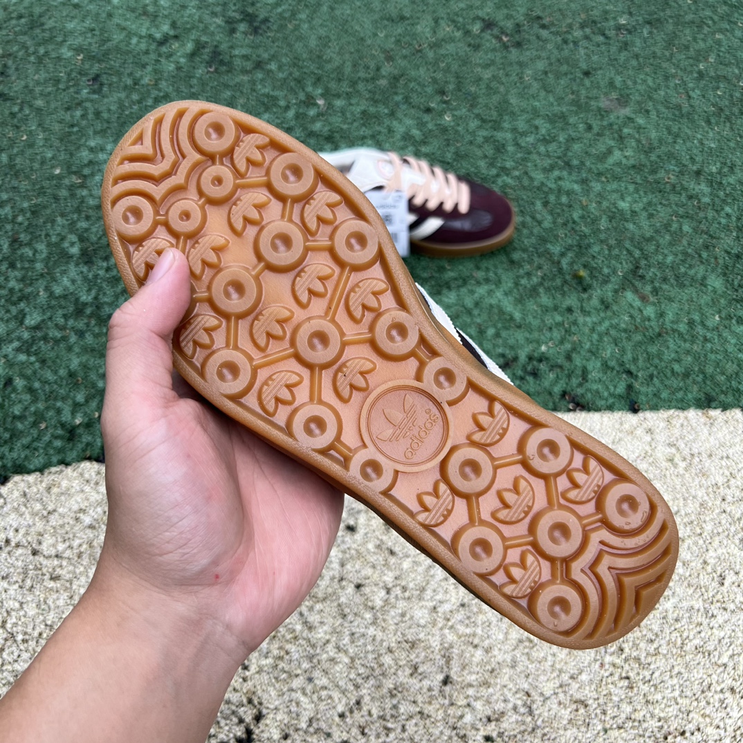 阿迪德训酒红棕色 s2纯原版‼️
尺码：36-45 特价😇
阿迪达斯Adidas GAZELLE IND