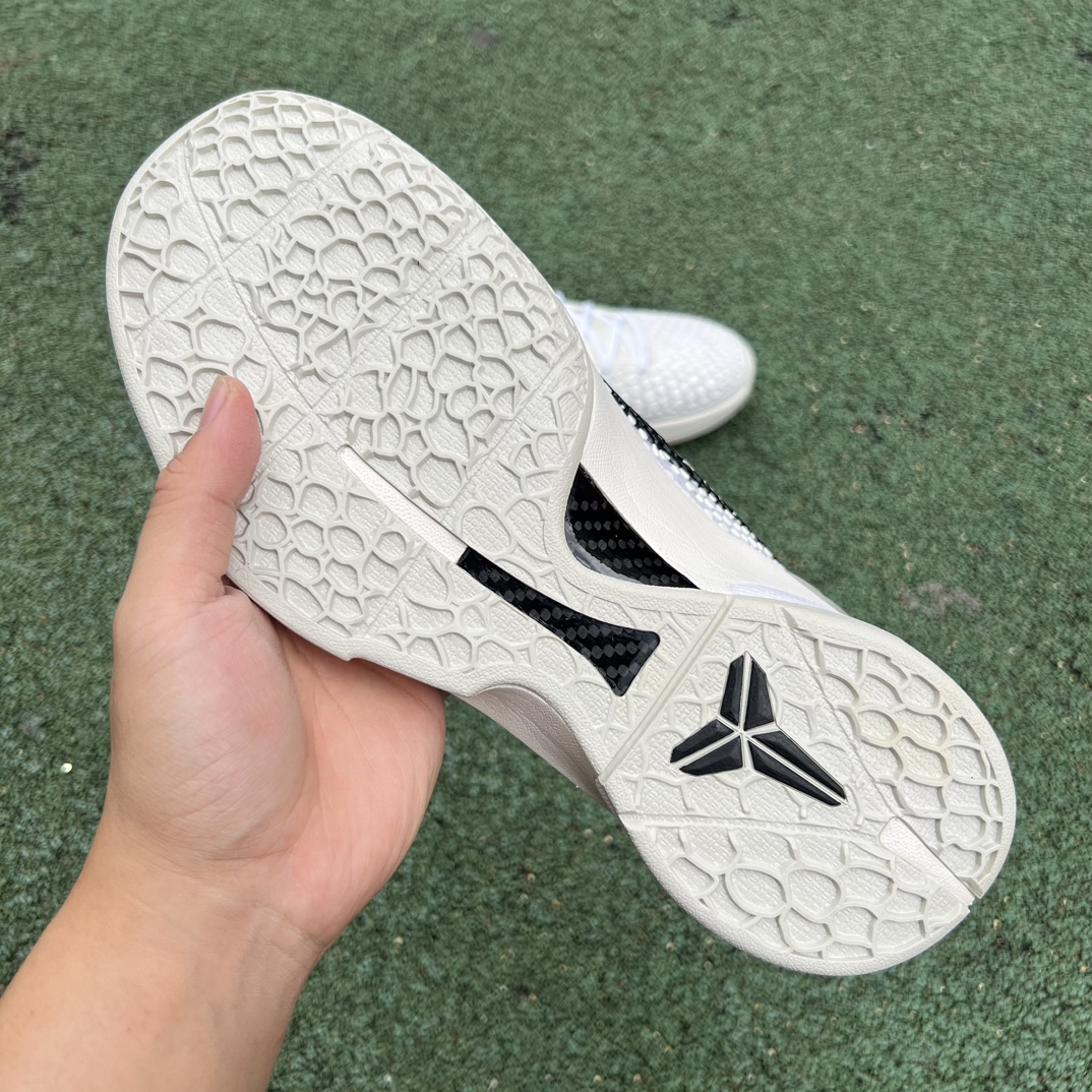 科比6白蛇 全明星2.0 s2纯原版‼️
调价😇 
尺码：40-48.5，Nike Kobe 6 Pro