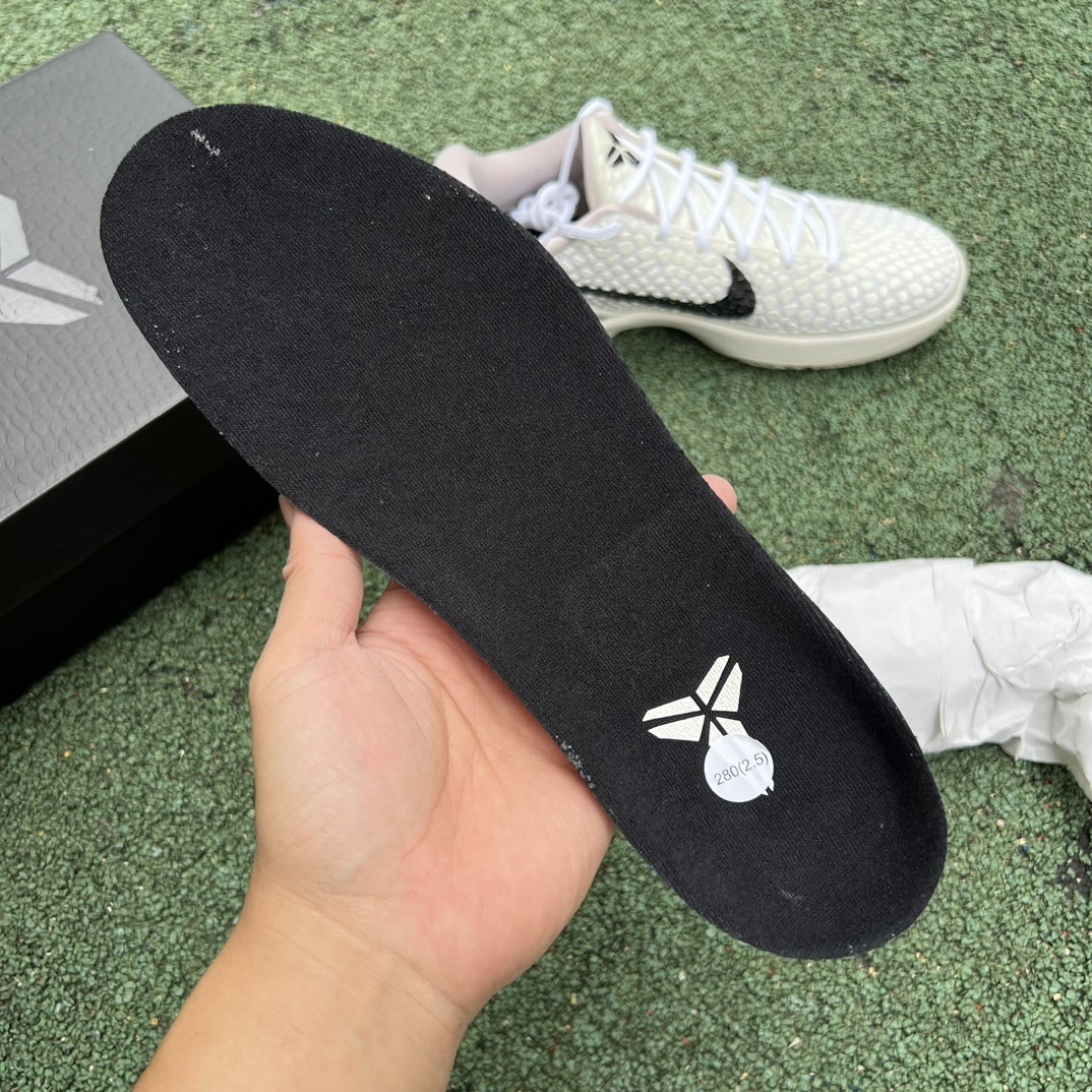 科比6白蛇 全明星2.0 s2纯原版‼️
调价😇 
尺码：40-48.5，Nike Kobe 6 Pro