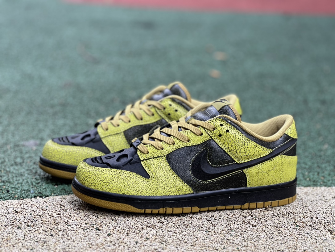 Dunk绿黑万圣节 s2纯原版‼️
尺码：40-47 特价😇
Nike Dunk Low Hallowe