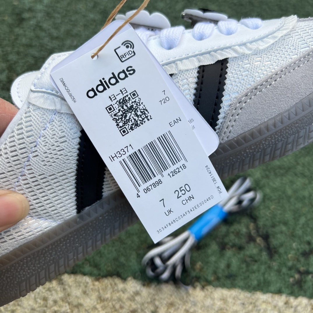阿迪德训白灰黑网布 s2纯原版‼️
尺码：36-45 特价😇
Adidas Samba OG阿迪达斯 低