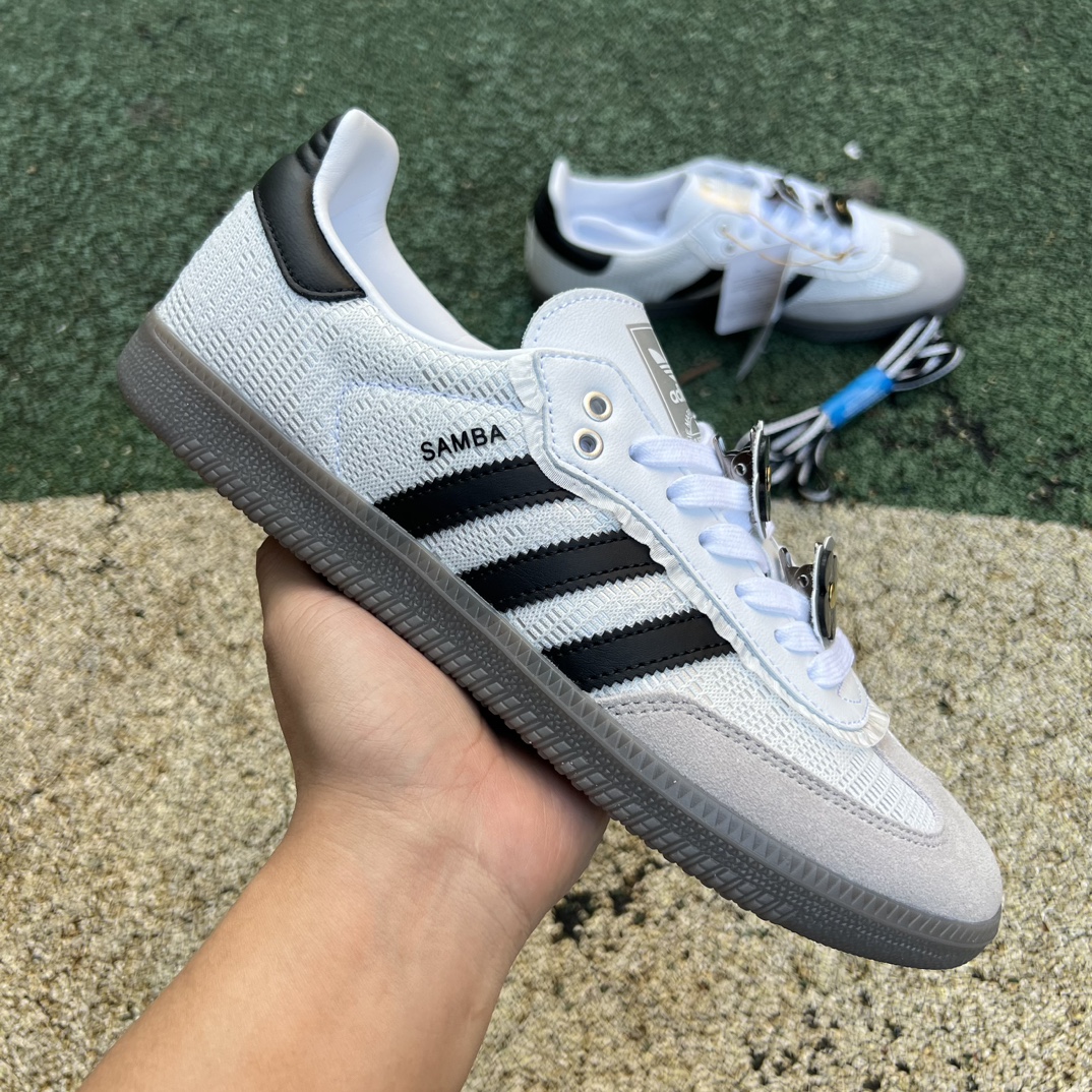 阿迪德训白灰黑网布 s2纯原版‼️
尺码：36-45 特价😇
Adidas Samba OG阿迪达斯 低