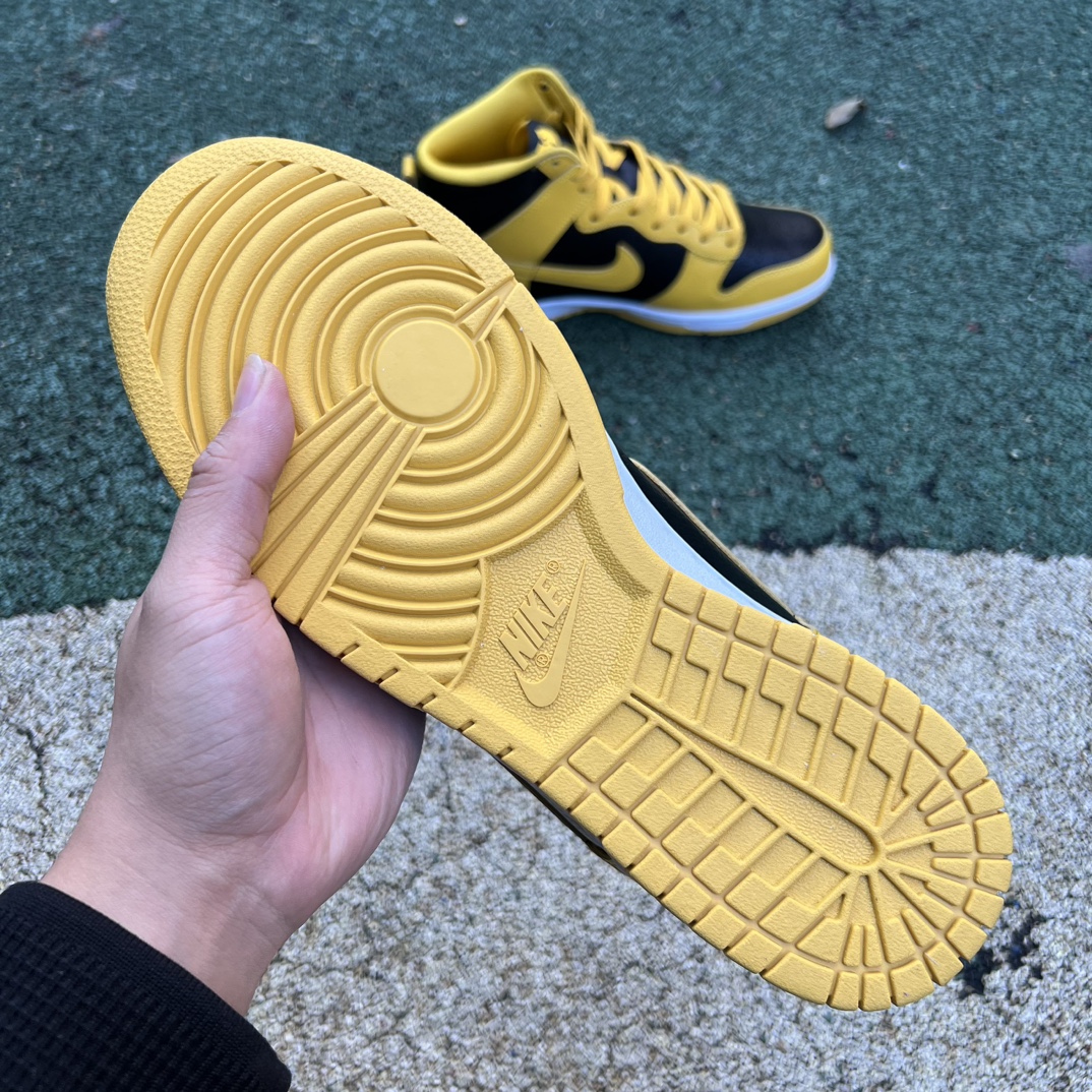 特价s2纯原版 Dunk高帮黑黄 尺码：40-46 HJ4320-001