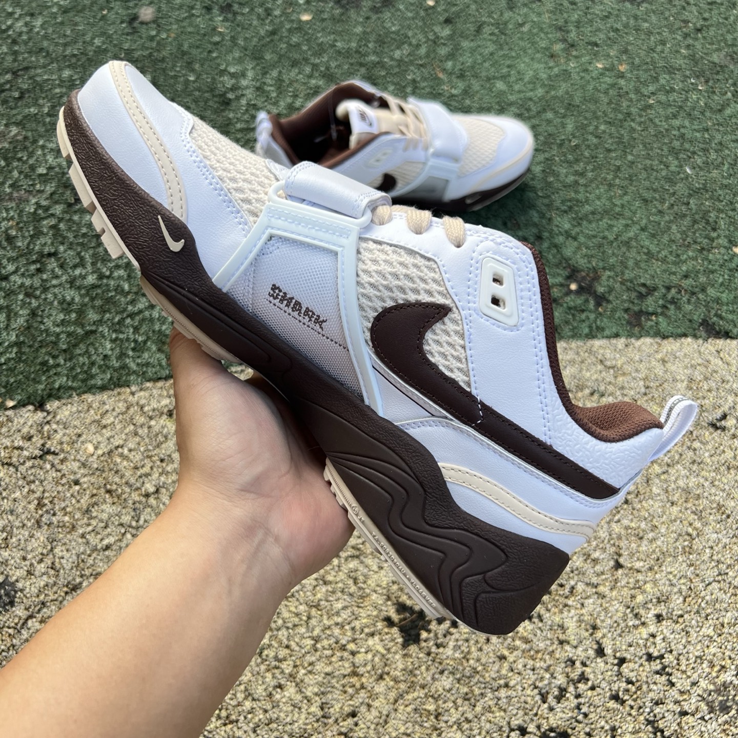 特价s2纯原版 白棕色 Travis Scott x Nike Shark-A-Don 尺码：41-46