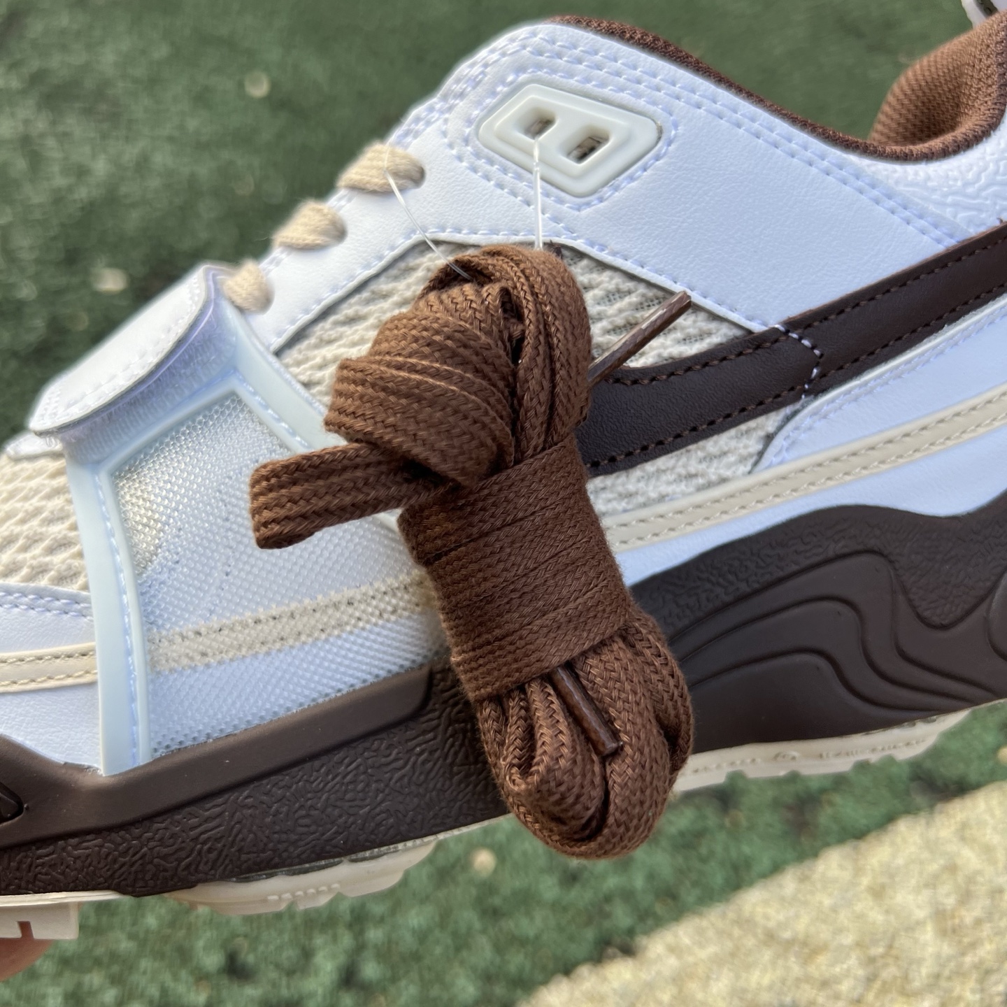 特价s2纯原版 白棕色 Travis Scott x Nike Shark-A-Don 尺码：41-46