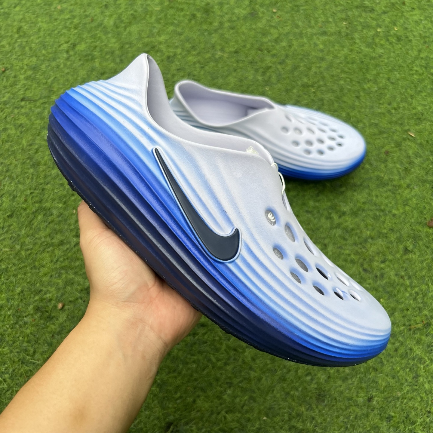 p130 LW版本Nike洞洞鞋灰蓝 Nike ReactX Rejuven8 Green Strike 洞洞鞋 IB6366-400