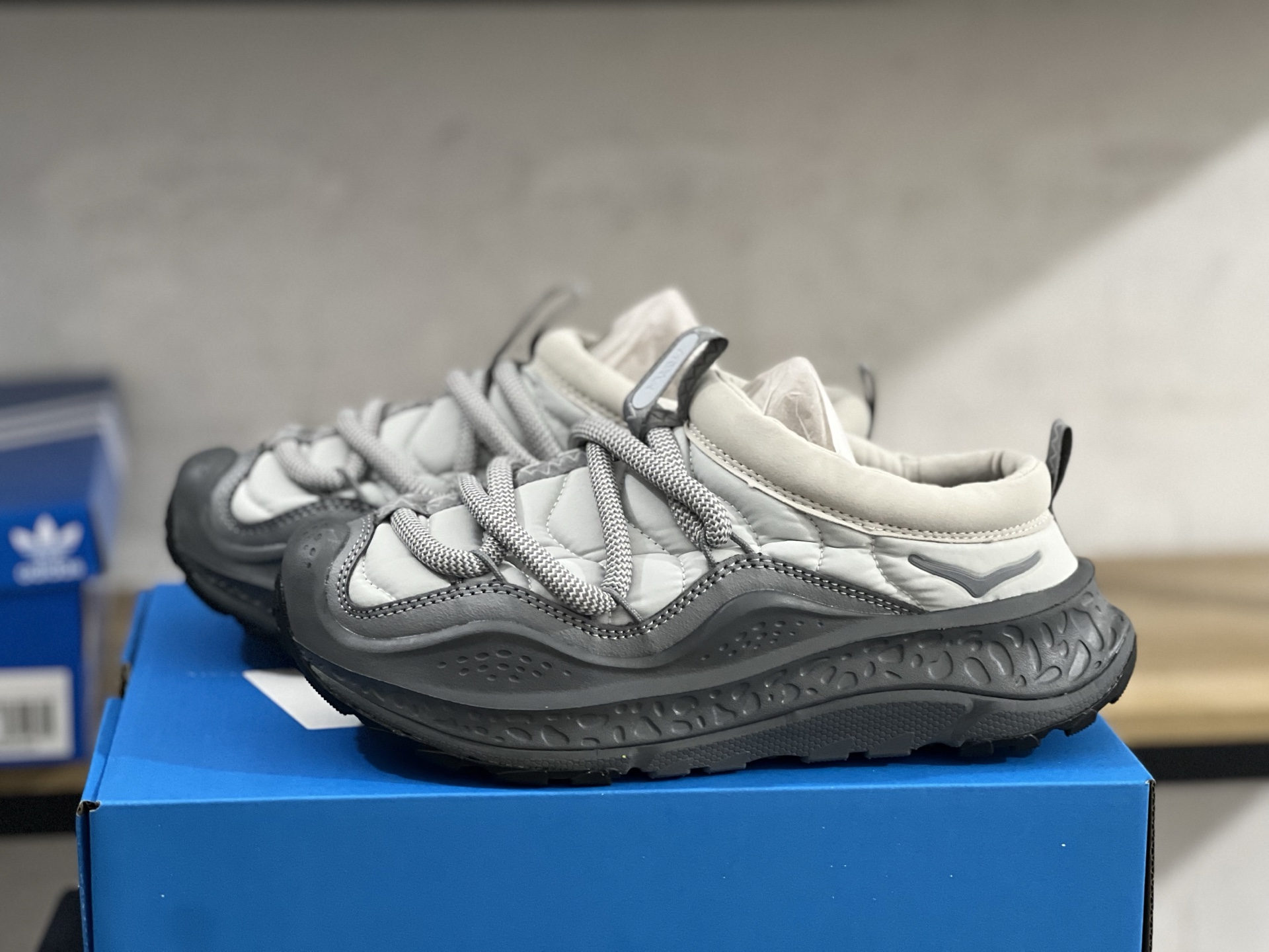 HOKA ONE ONE Ora Primo 星尘灰 加绒 保暖 货号：-sstst尺码：37-47，n