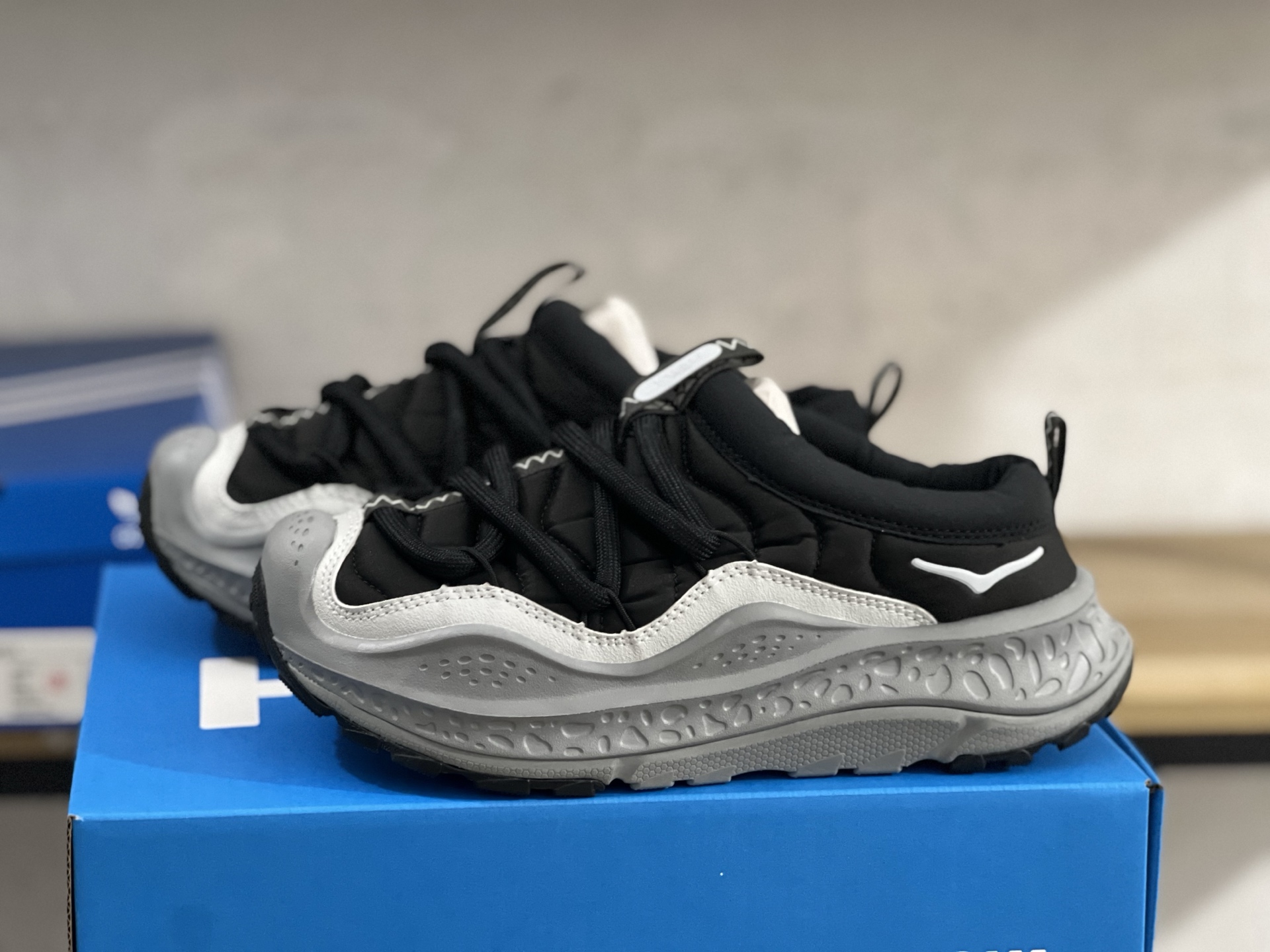 HOKA ONE ONE Ora Primo 黑灰 加绒 保暖 货号：-BBNB尺码：37-47，n