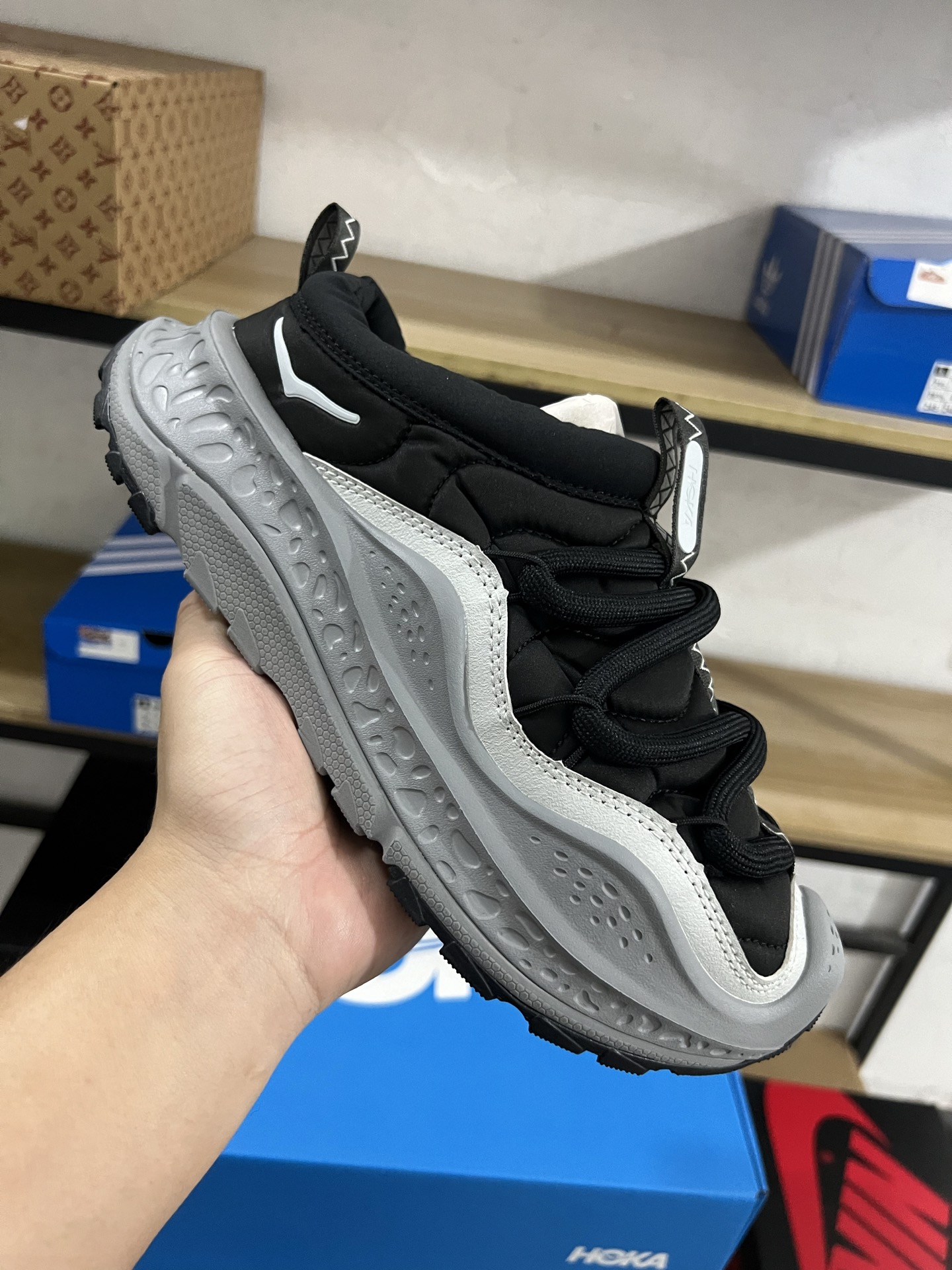 HOKA ONE ONE Ora Primo 黑灰 加绒 保暖 货号：-BBNB尺码：37-47，n