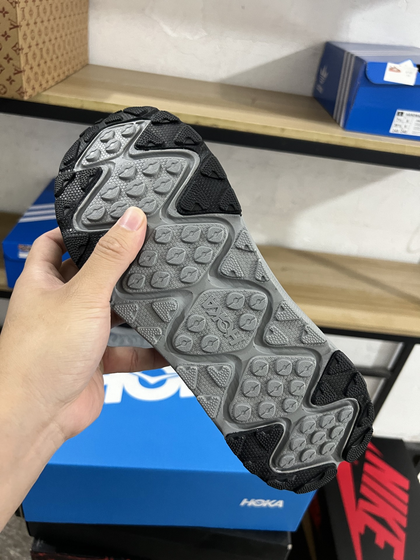 HOKA ONE ONE Ora Primo 黑灰 加绒 保暖 货号：-BBNB尺码：37-47，n