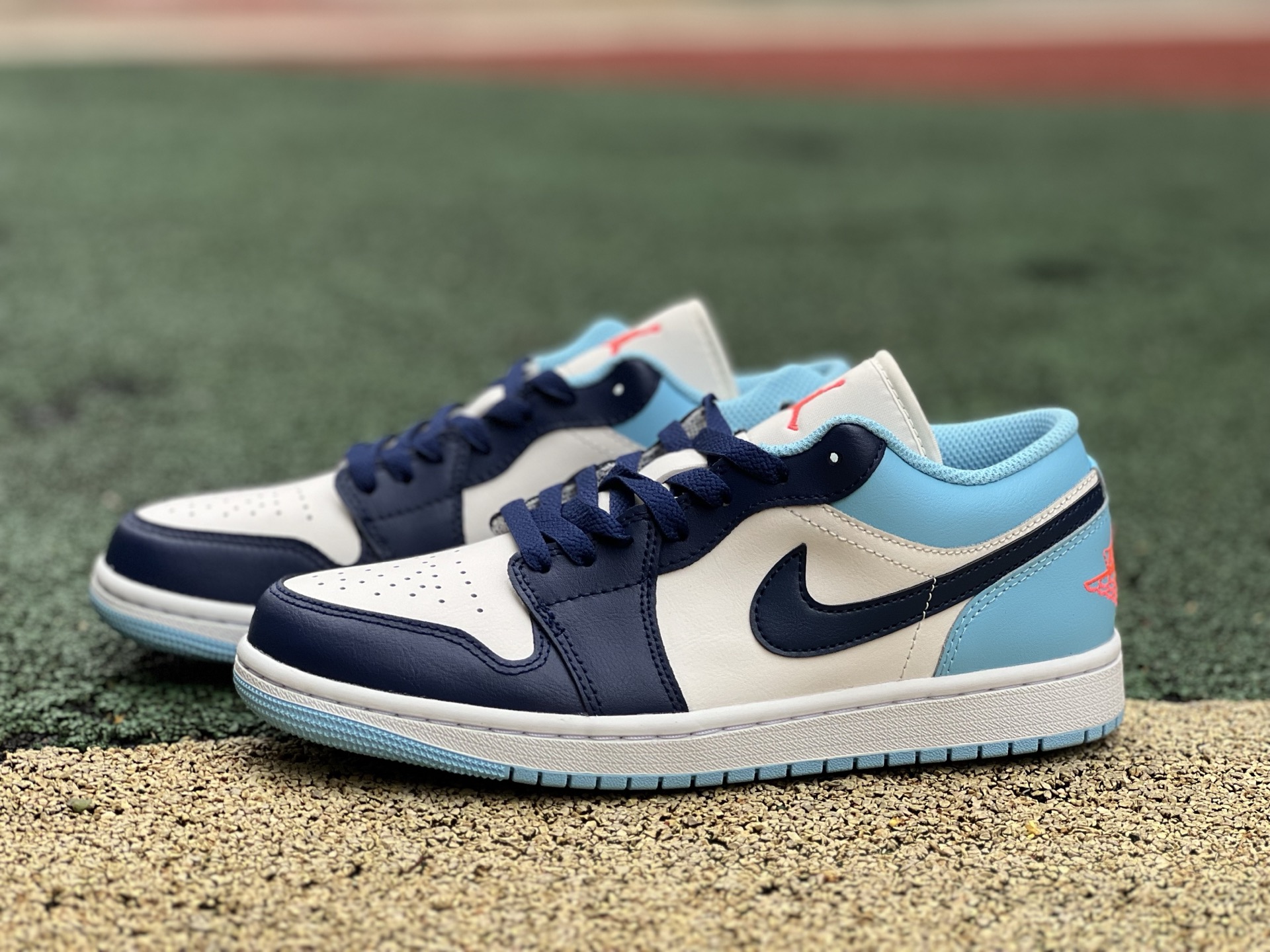 Air jordan 1 low 230