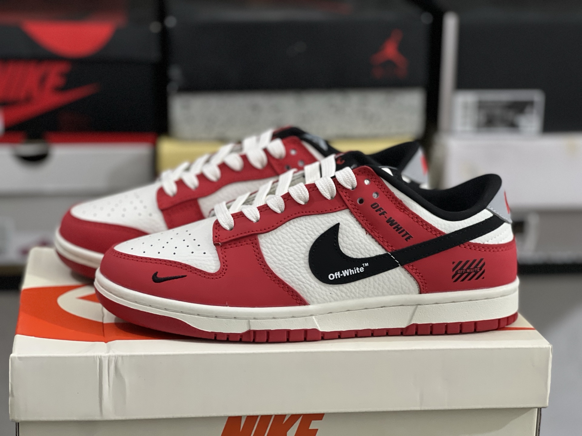 MiniCost Shoe