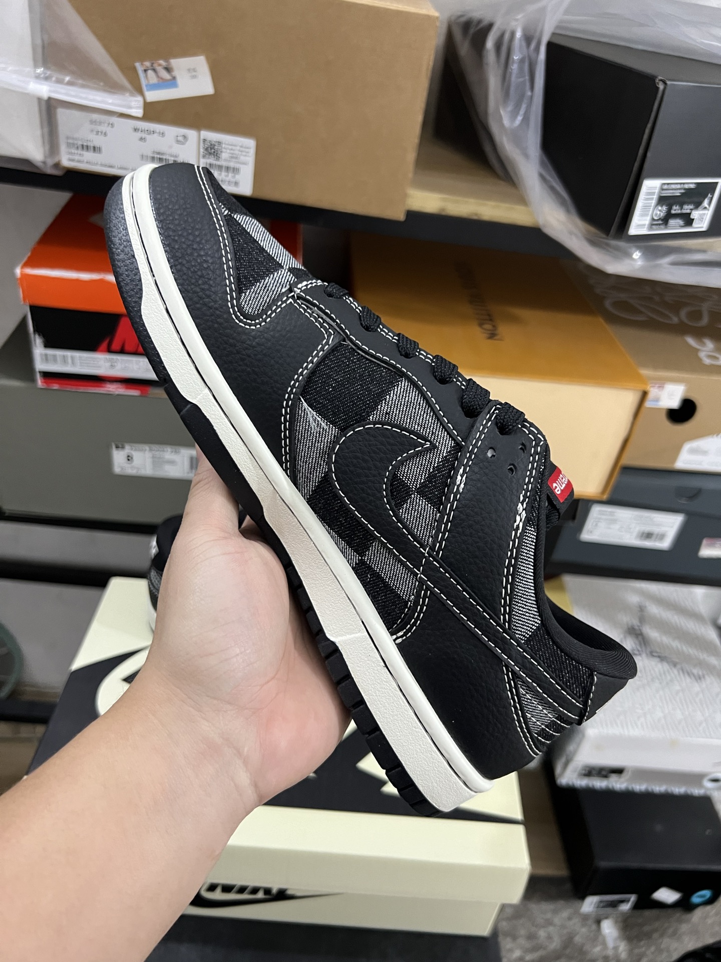 MiniCost Shoe 4