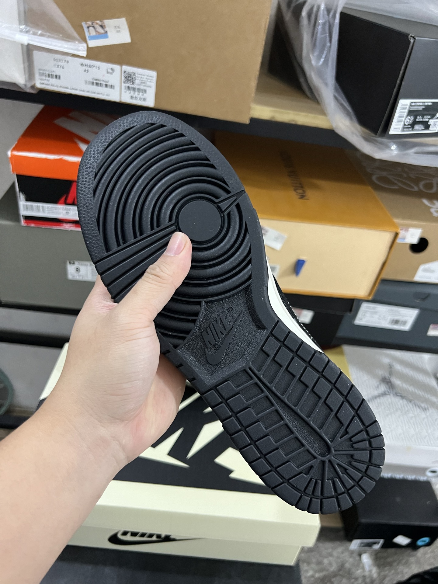MiniCost Shoe 5