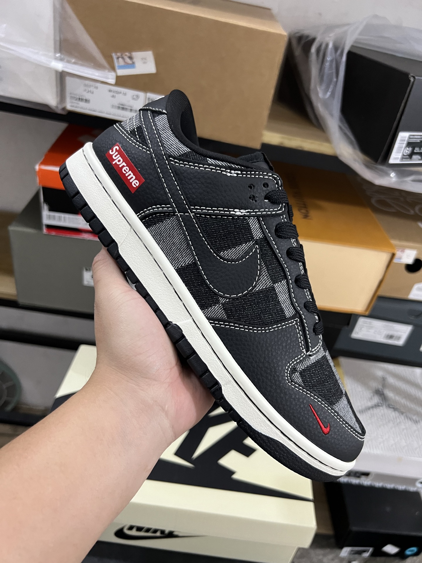 MiniCost Shoe 2