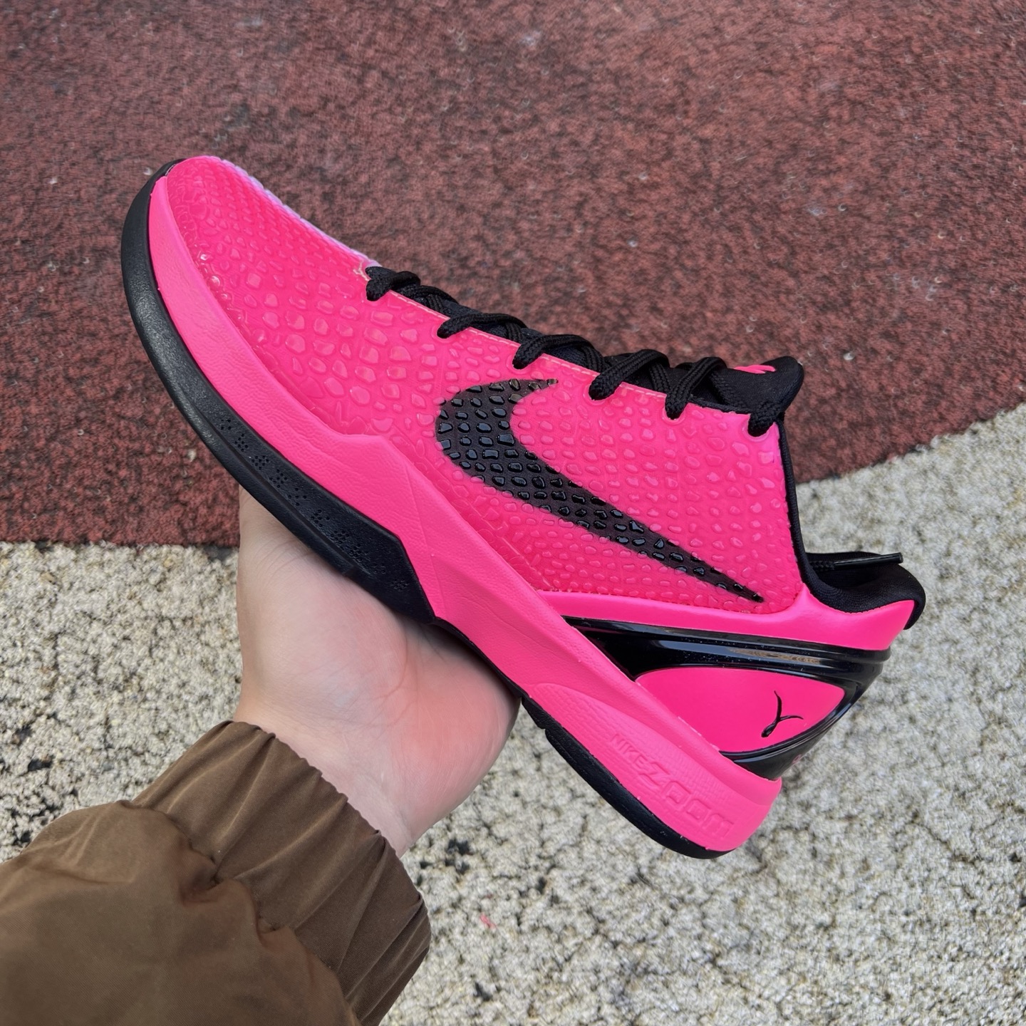 Nike Kobe 6 Kay Yow
IQ9317-001
