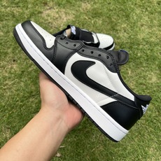 T1版本 aj1倒钩低帮黑白 ts联名款 货号:DM7866-002 尺码:40-48.5 T1版本 aj1倒钩低帮黑白 ts联名款 货号:DM7866-002 尺码:40-48.5