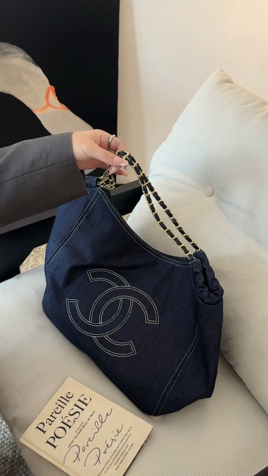 Loewe Luxury Designer Handbag Shoulder Crossbody Bag crafted in premium