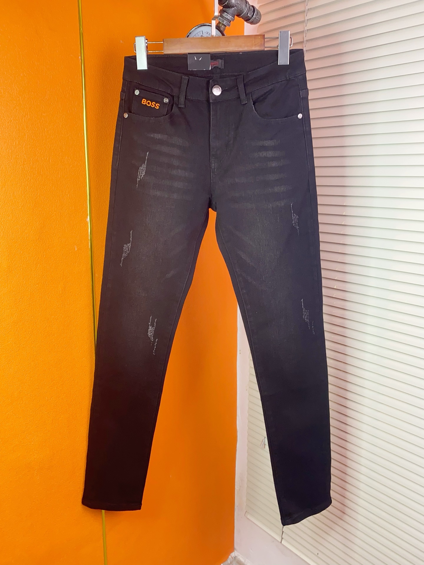 BOSS Classic Denim Jeans: Slim Fit, Pure Cotton, Elegant Design, Size 28-38 3 i1728125595 194 0