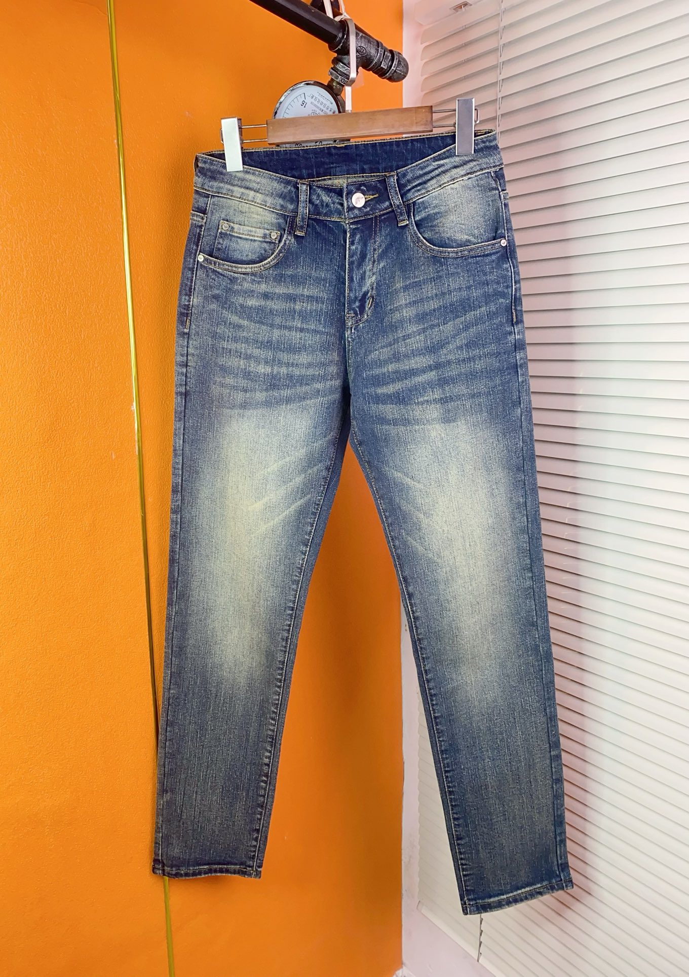 Emporio Armani Men's Classic Denim Jeans - Slim Fit, Elegant Design 4 i1728125703 5466 6