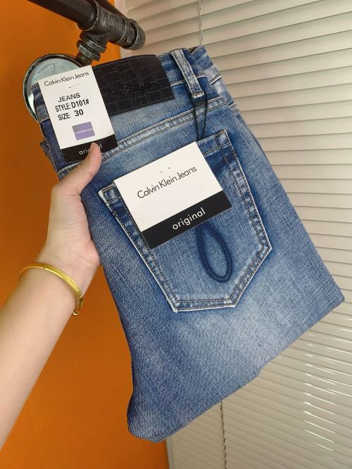 Calvin Klein Jeans D101# Slim Fit Denim Heren Jeans - Lichtblauw 1 Calvin Klein Jeans D101# Slim Fit Denim Heren Jeans - Lichtblauw