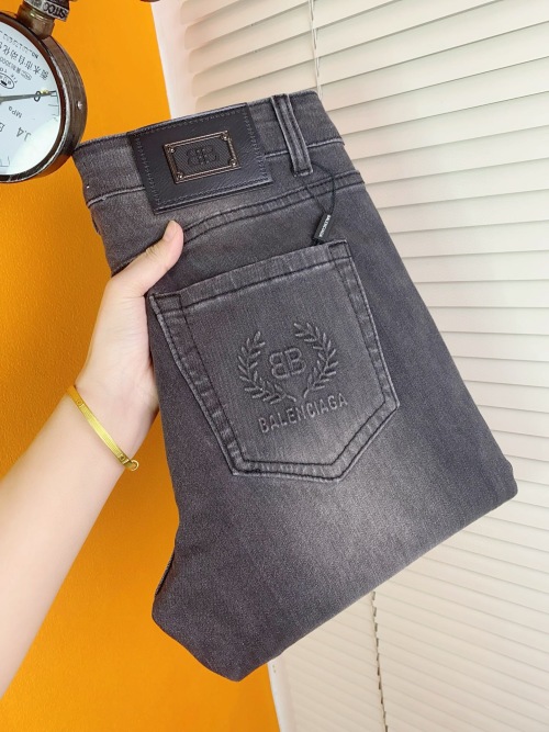 Balenciaga Men's Classic Denim Jeans Slim Fit Elegant Design Size 28-38 1 Balenciaga Men's Classic Denim Jeans Slim Fit Elegant Design Size 28-38