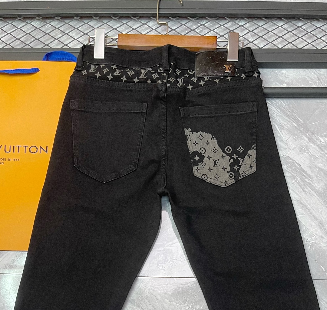 Louis Vuitton Men's Slim Fit Jeans with Logo Embellishments - Stylish & Comfortable 10 i1730693534 1609 0