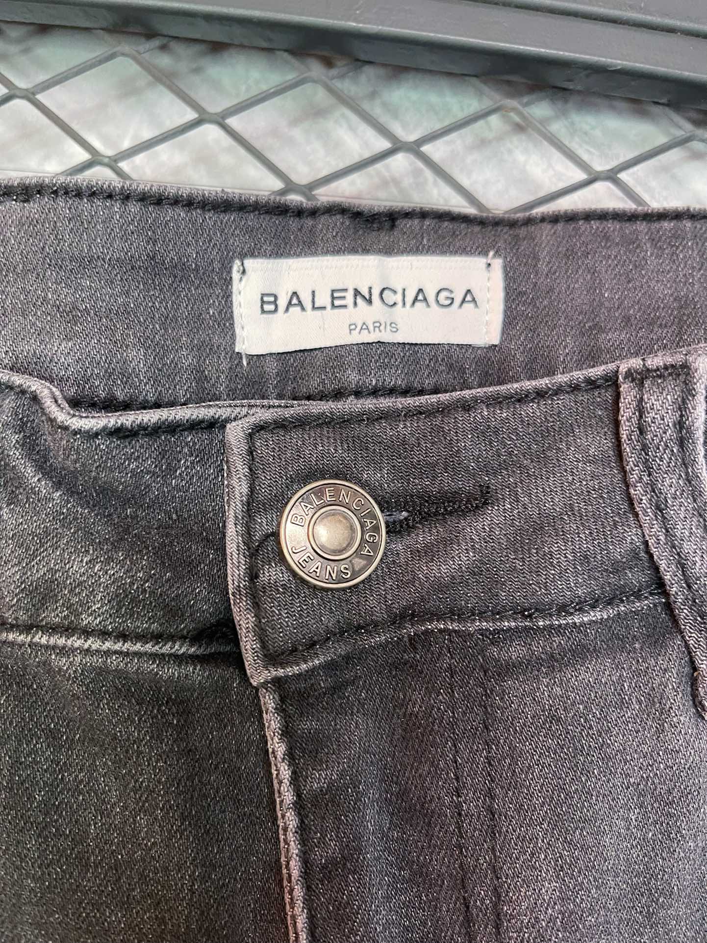 Balenciaga Men's Slim-Fit Gray Denim Jeans - Modern, Comfortable, & Stylish 9 i1730695552 7354 5