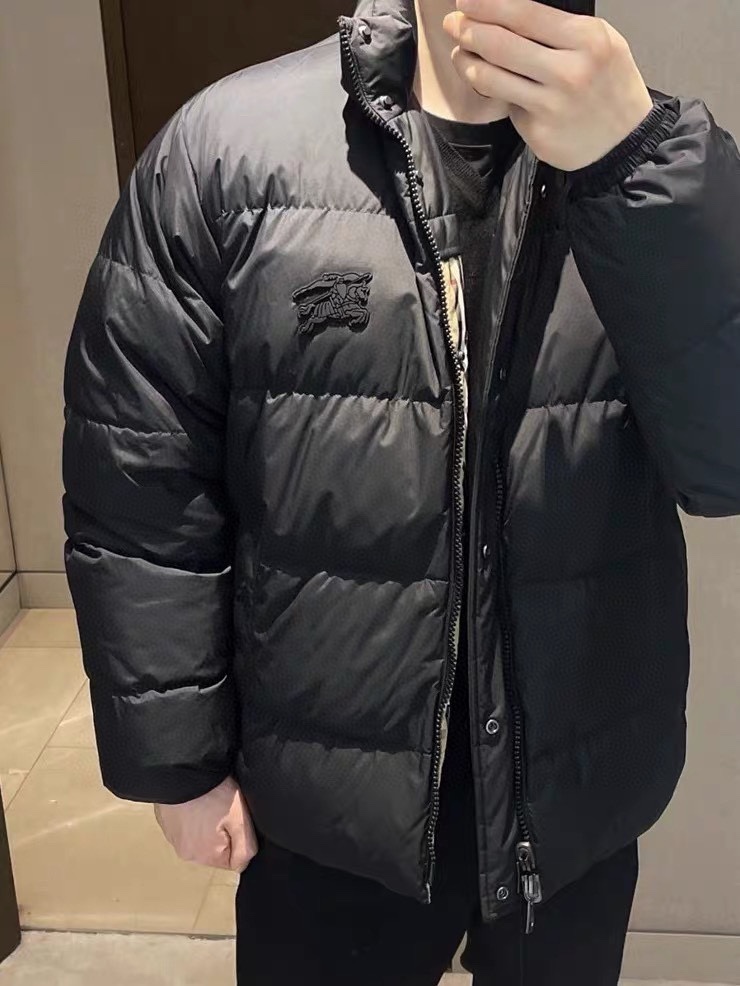Burberry 24FW Reversible Padded Jacket in Classic Check and Black 7 i1732251130 6727 1