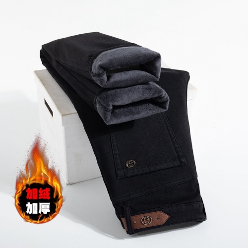 Gucci Zwarte Slim-Fit Jeans met Fleece Voering 1 Gucci Zwarte Slim-Fit Jeans met Fleece Voering